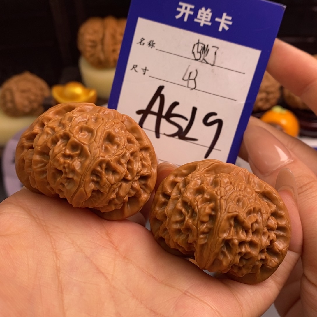 文玩核桃吊坠宫灯