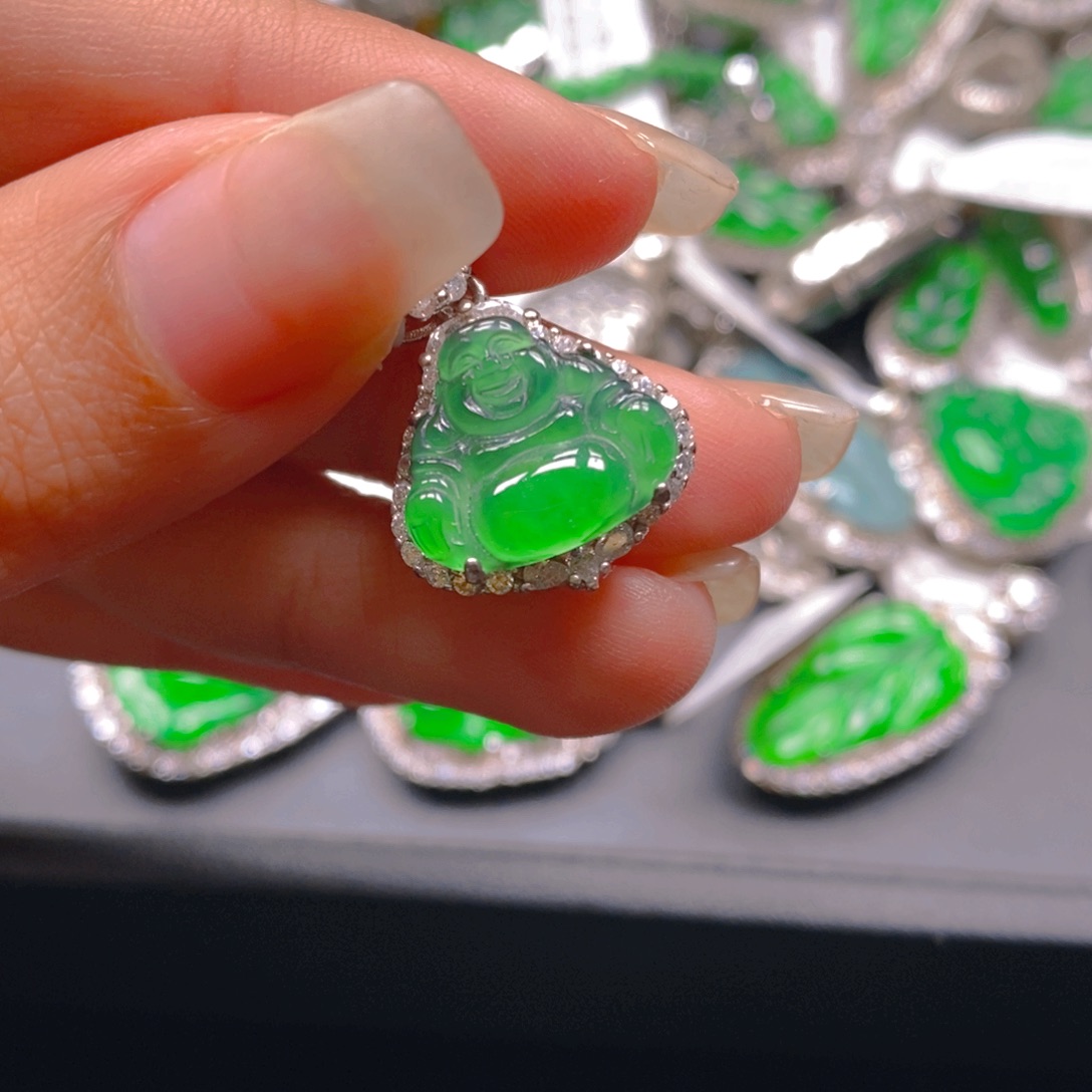 翡翠颈饰银S925镶嵌888888889