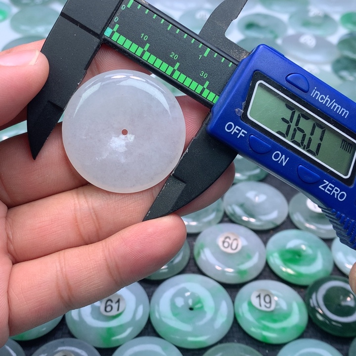 翡翠颈饰未镶嵌缅甸天然A货翡翠