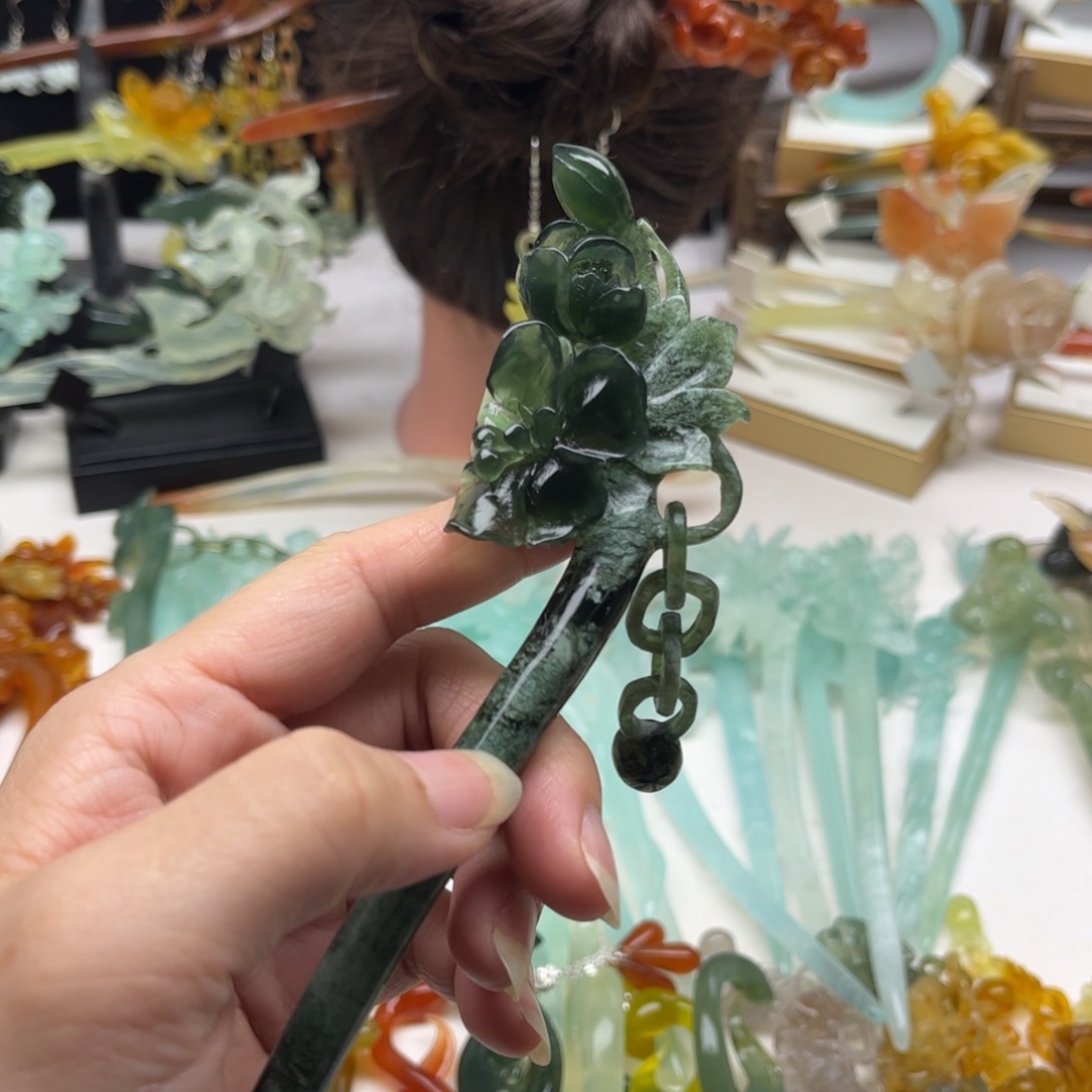 蛇纹石玉发饰合金