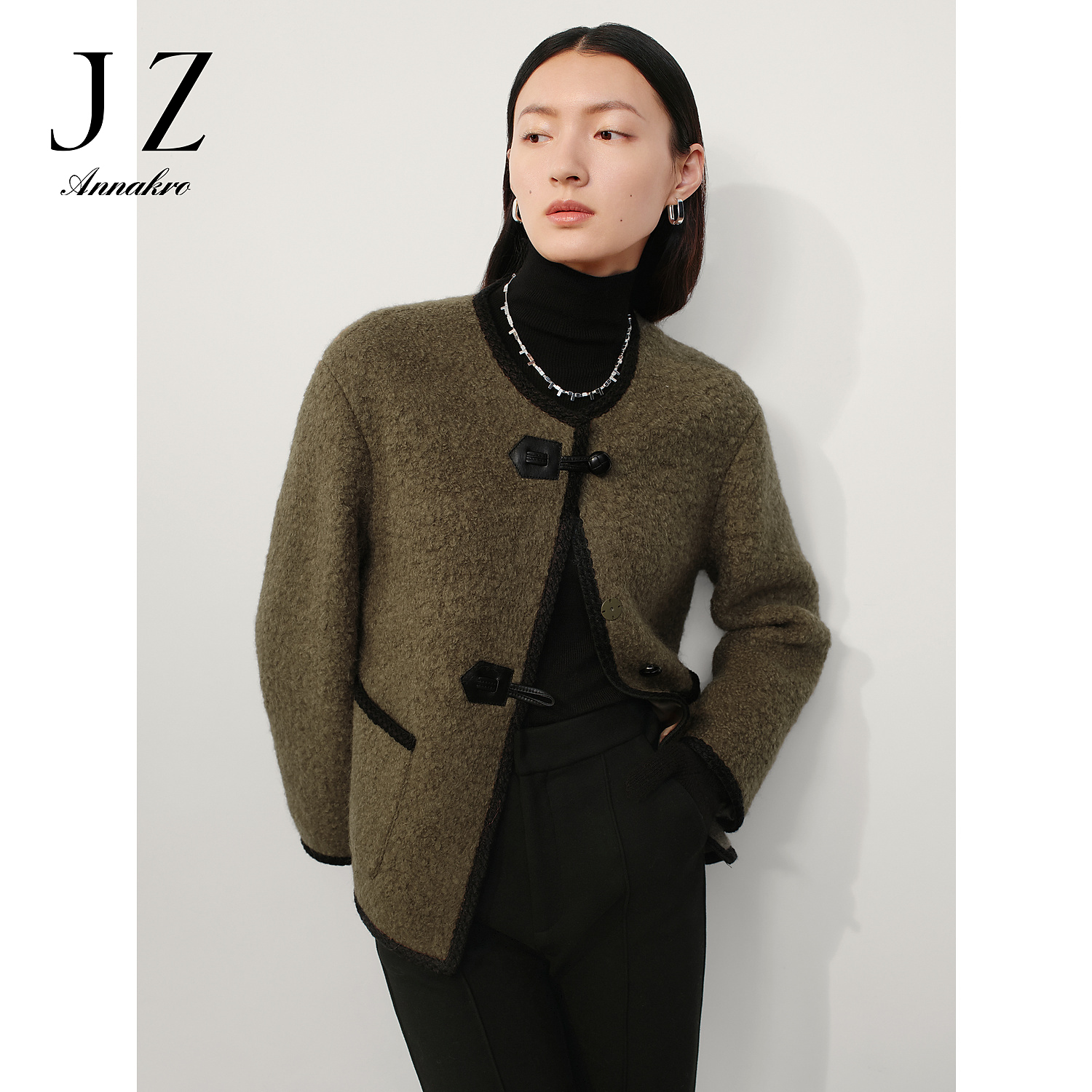 【籽言专属】玖姿安娜蔻JTDD72306撞色圆领绵羊毛外套短大衣女冬