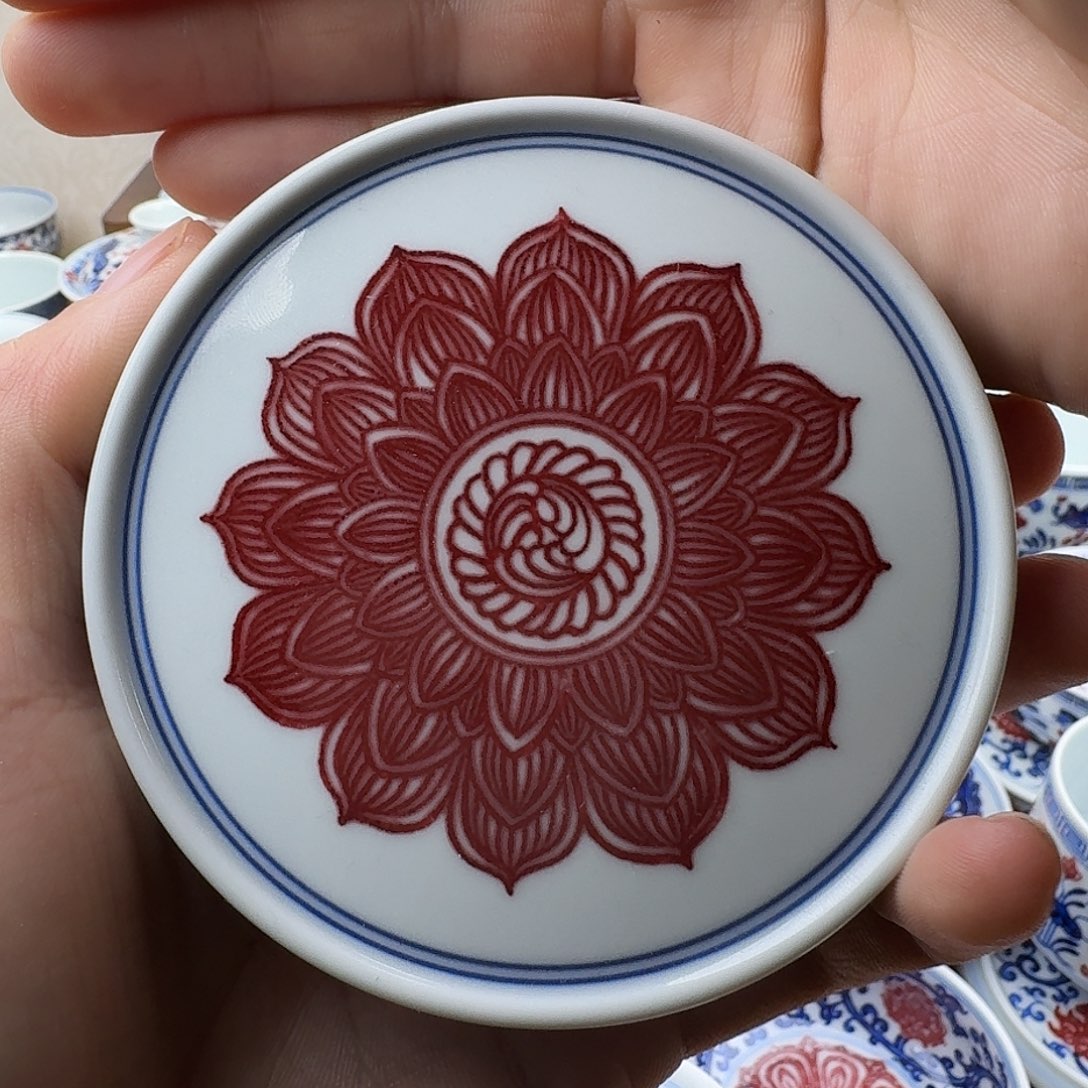 当代青花釉里红盖置