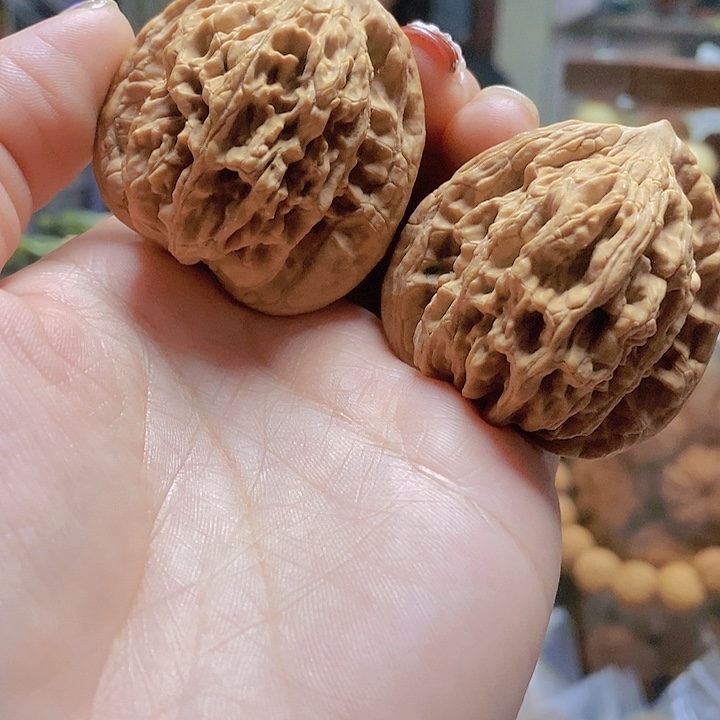 【闪购商品】文玩核桃把件42.5虎头