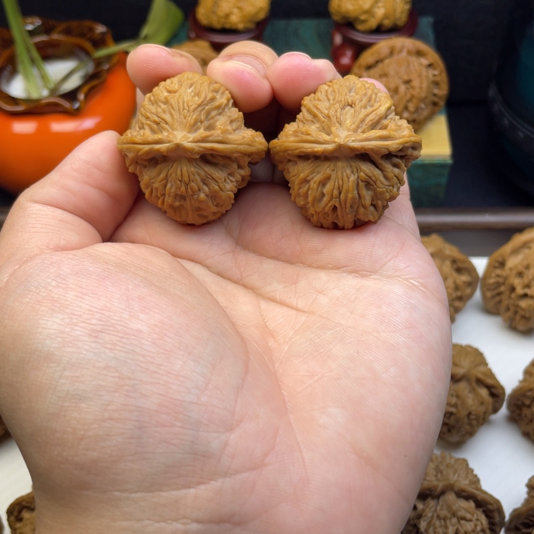 文玩核桃把件南疆石