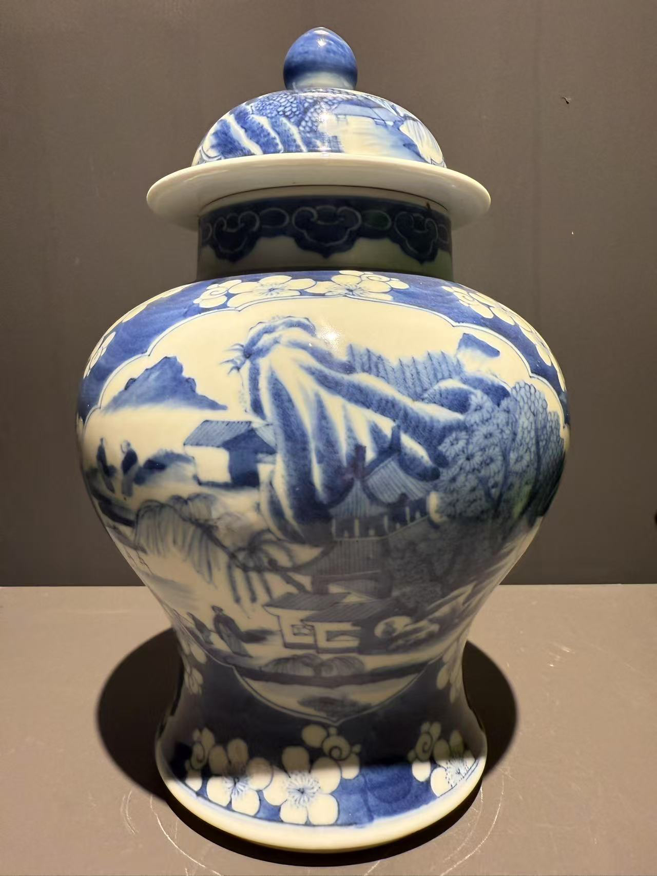 仿古瓷 青花人物山水将军罐