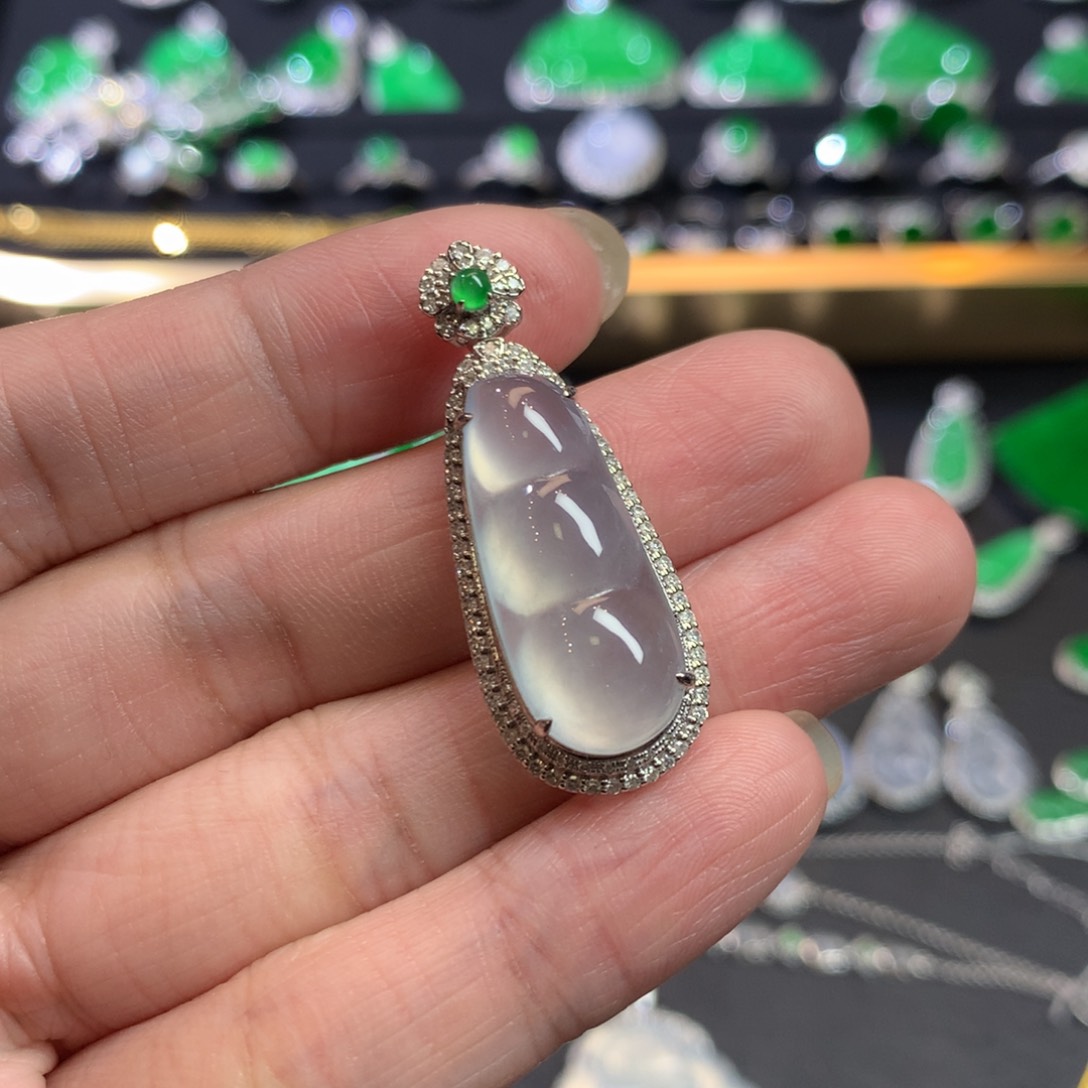 翡翠吊坠(不含链)18K金镶嵌