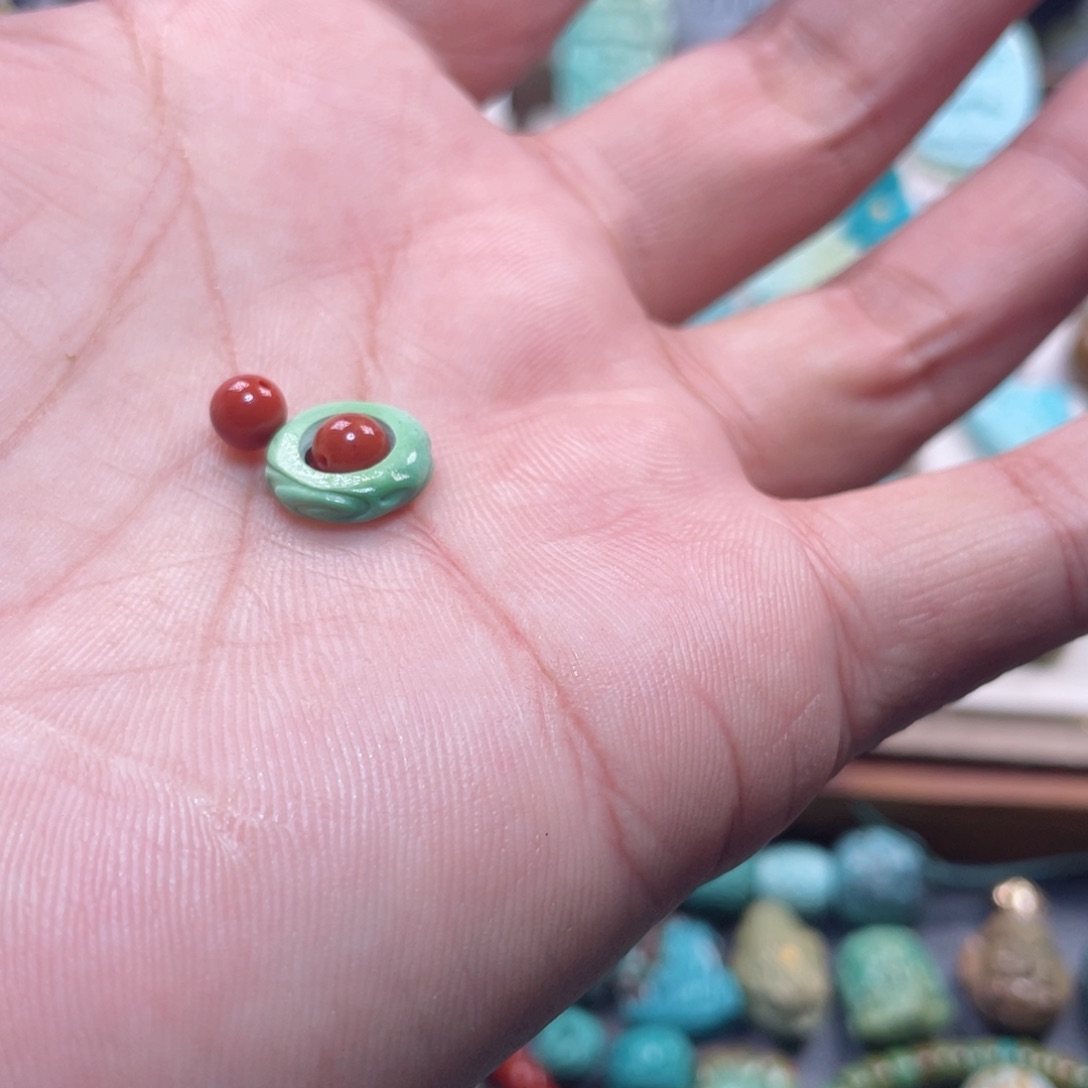 南红玛瑙配饰未镶嵌