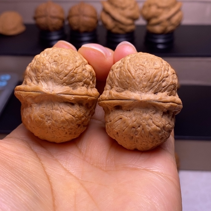 把件文玩核桃团凤绣球13