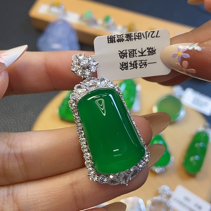 玛瑙/玉髓银S925镶嵌颈饰无事牌