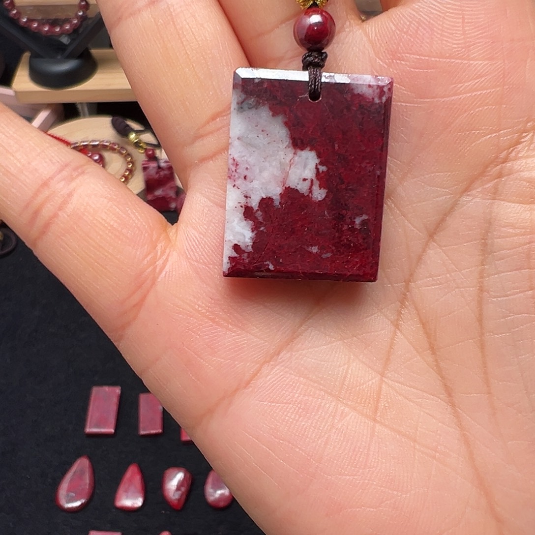 天然辰砂天然朱砂无事牌重量24g