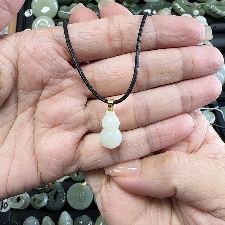 和田玉18K金镶嵌吊坠(不含链)