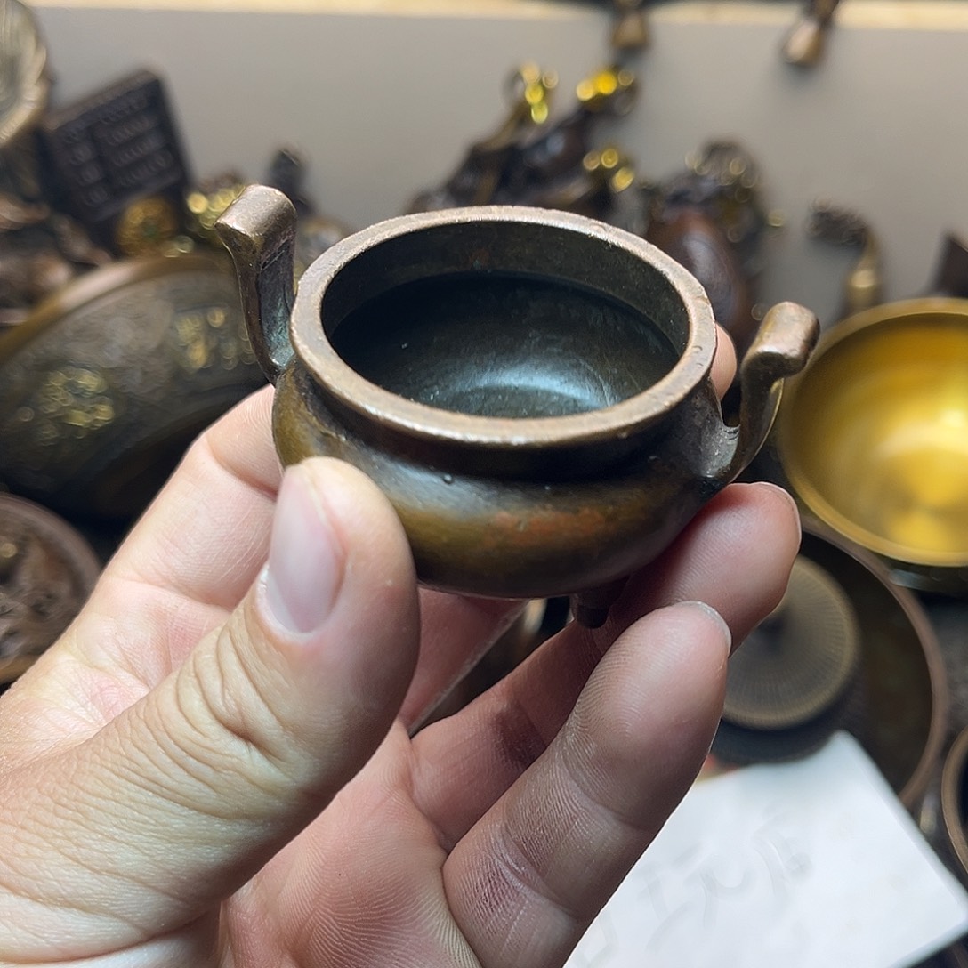 精美铜器工艺品等