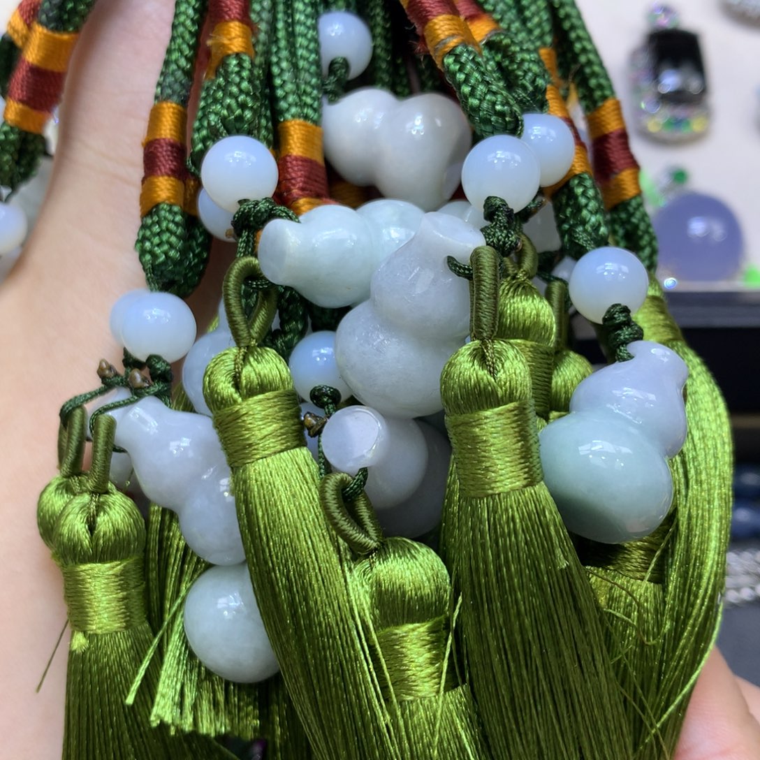 翡翠未镶嵌颈饰天然A货