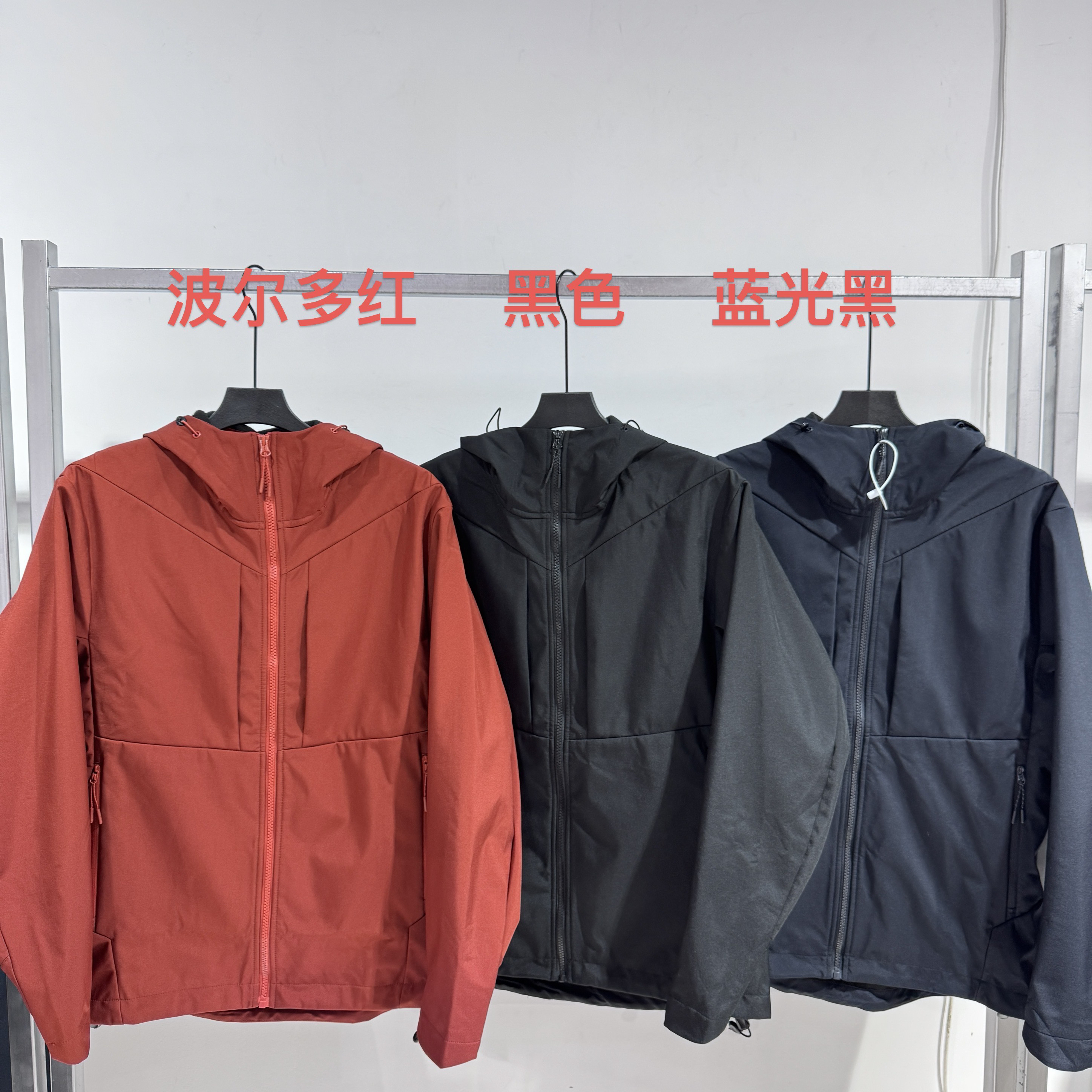 户外加绒软壳冲锋衣男女同款城市机能风连帽防风防