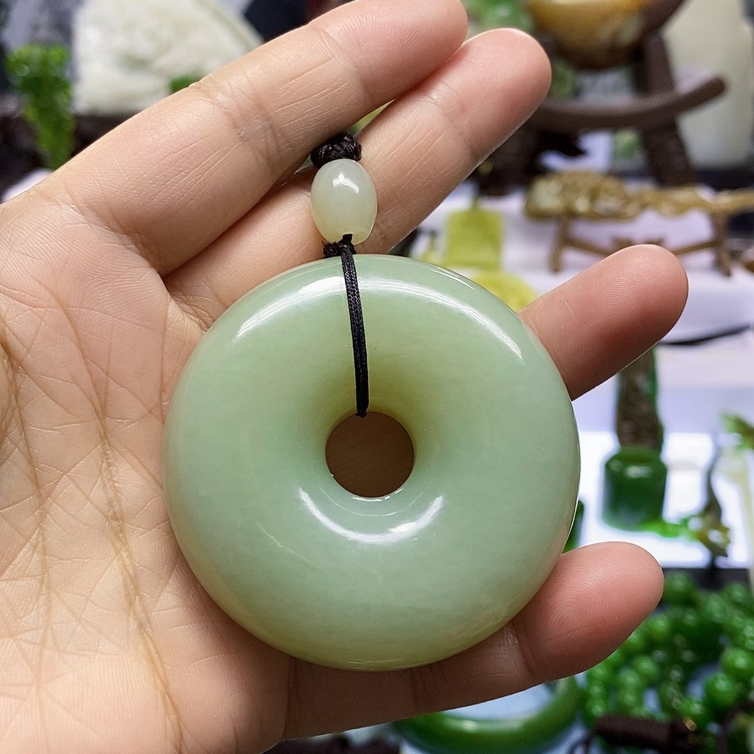 未镶嵌和田玉把件