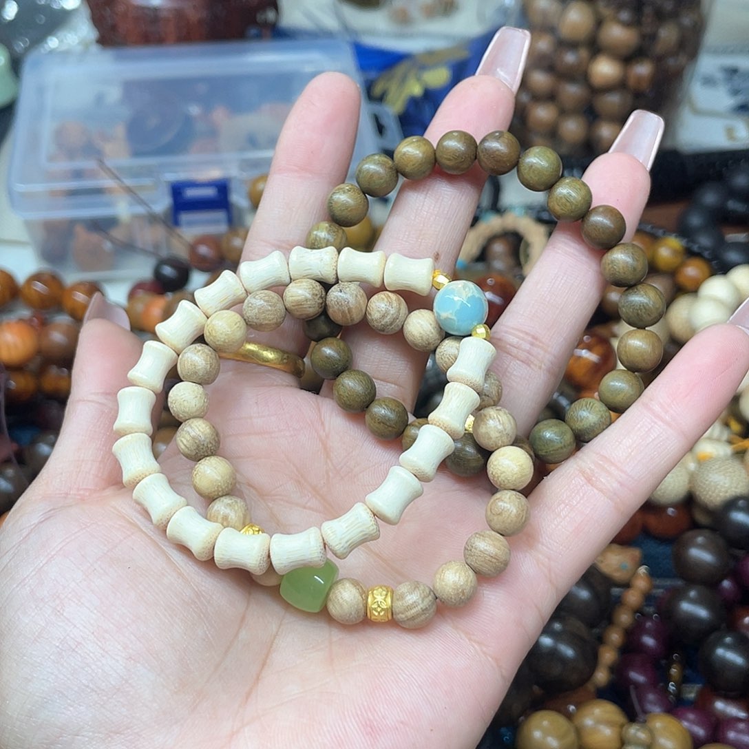 维腊木（绿檀）无事牌