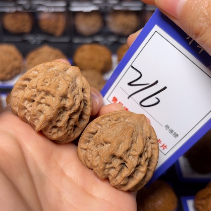 文玩核桃把件36佛肚216