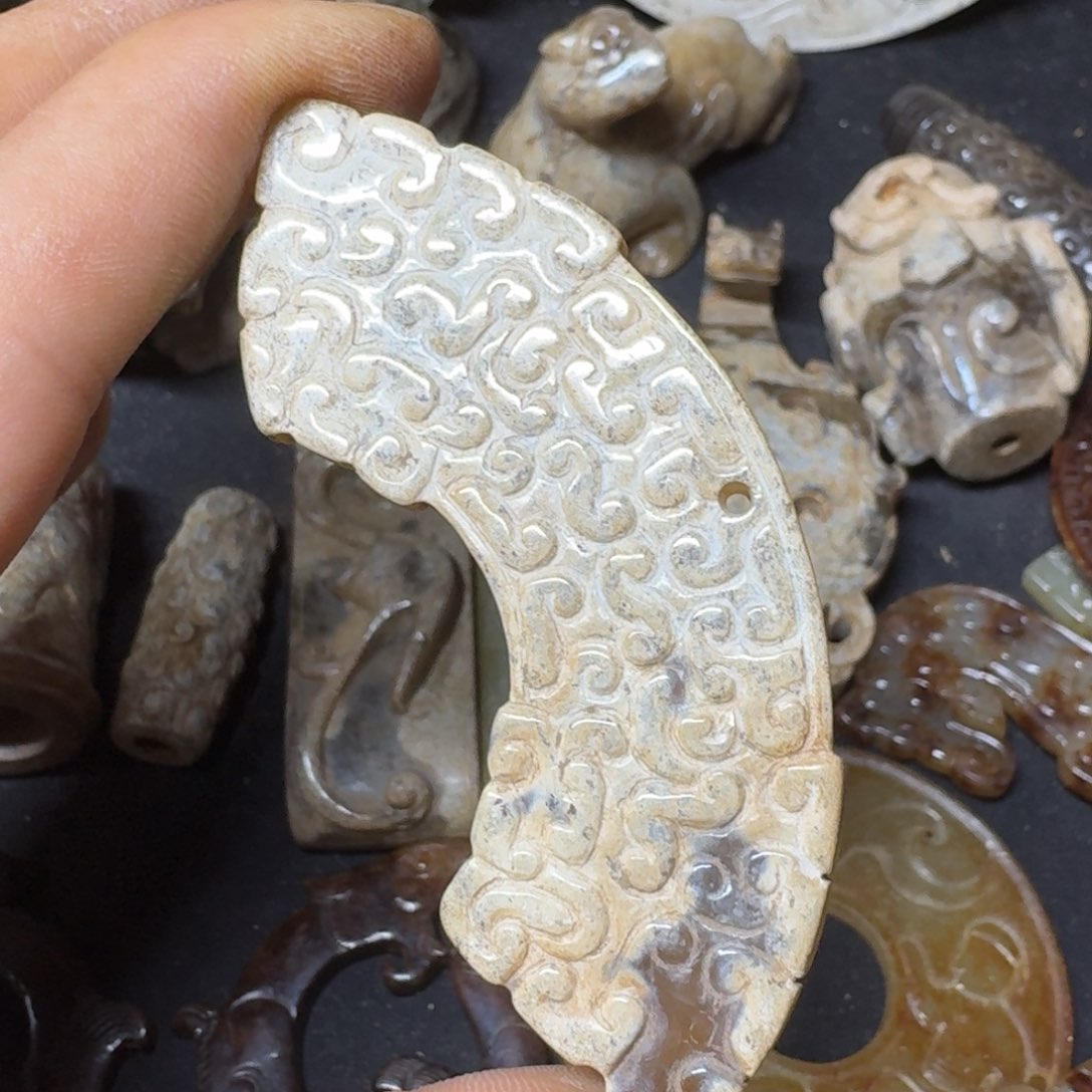 和田玉挂件未镶嵌明*戟