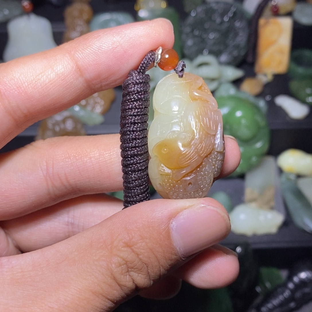 颈饰未镶嵌和田玉