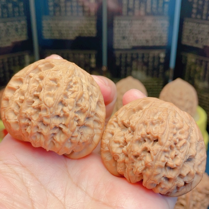 文玩核桃吊坠45油腊皮龙洞峪