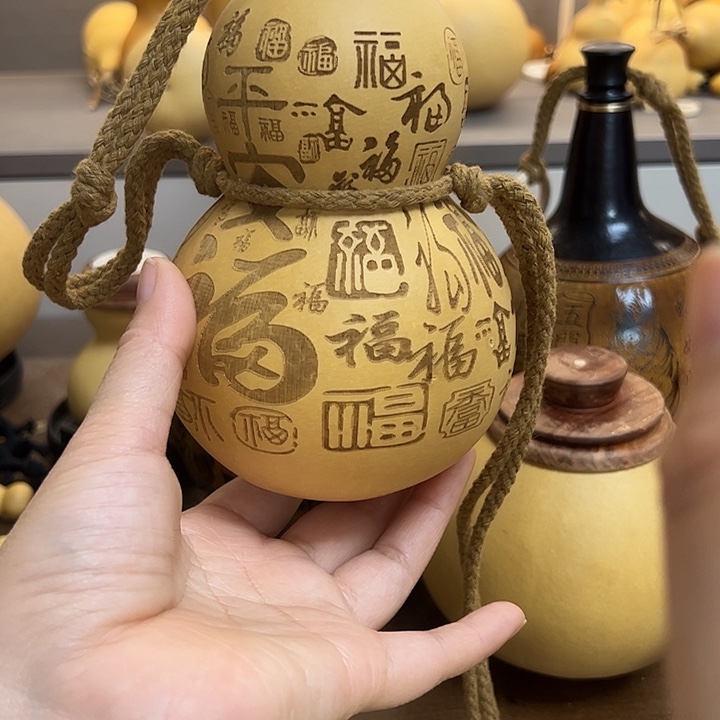 景龙咯摸摸摸摸哦哦哦