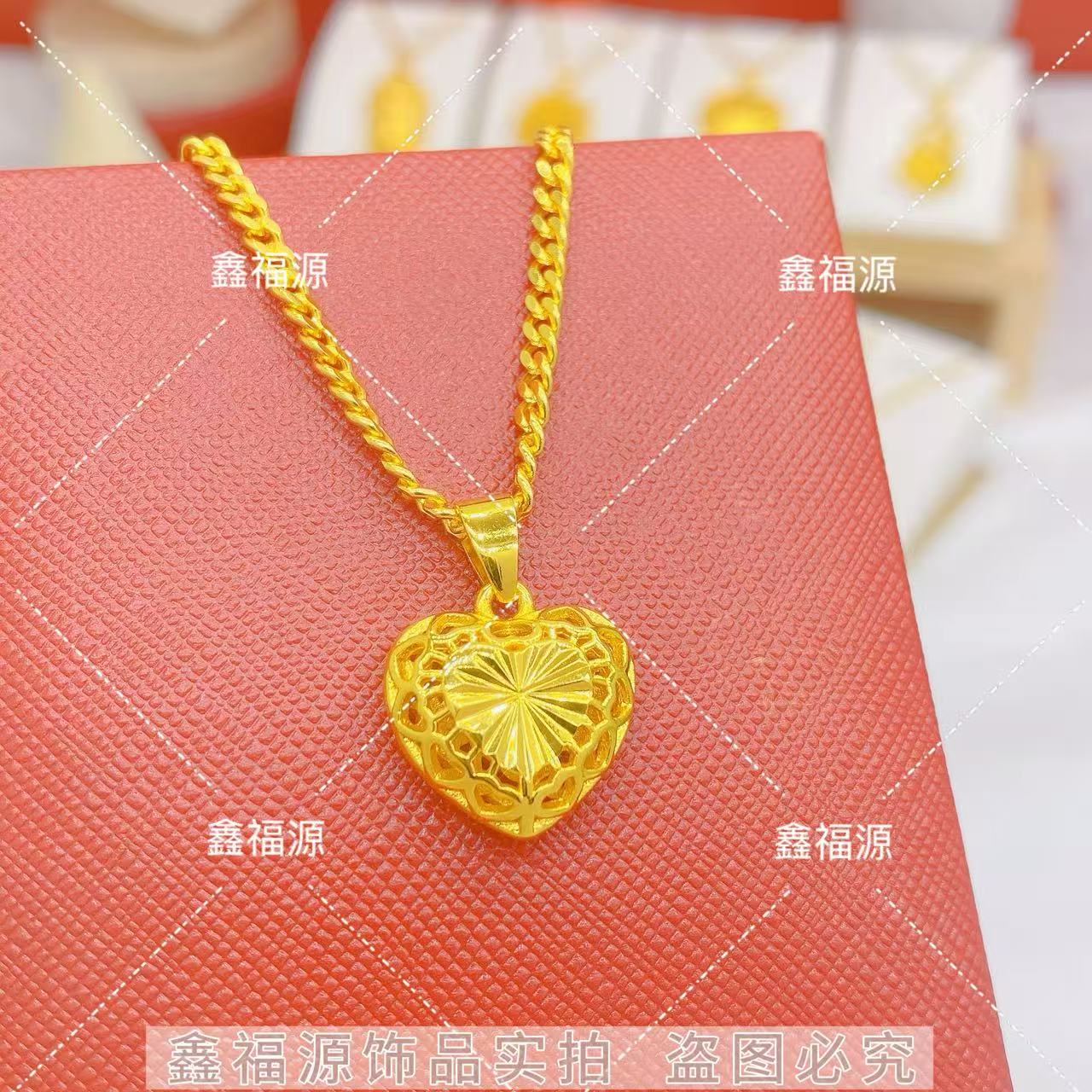 铜合金项链 经典镂空双面爱心女款项链百搭精致轻奢镀K金毛衣链