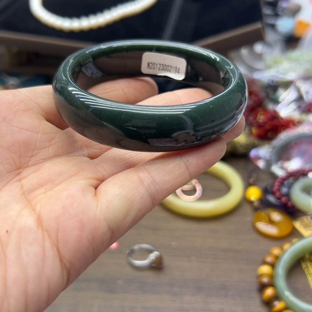 和田玉未镶嵌手镯58.7圈围123