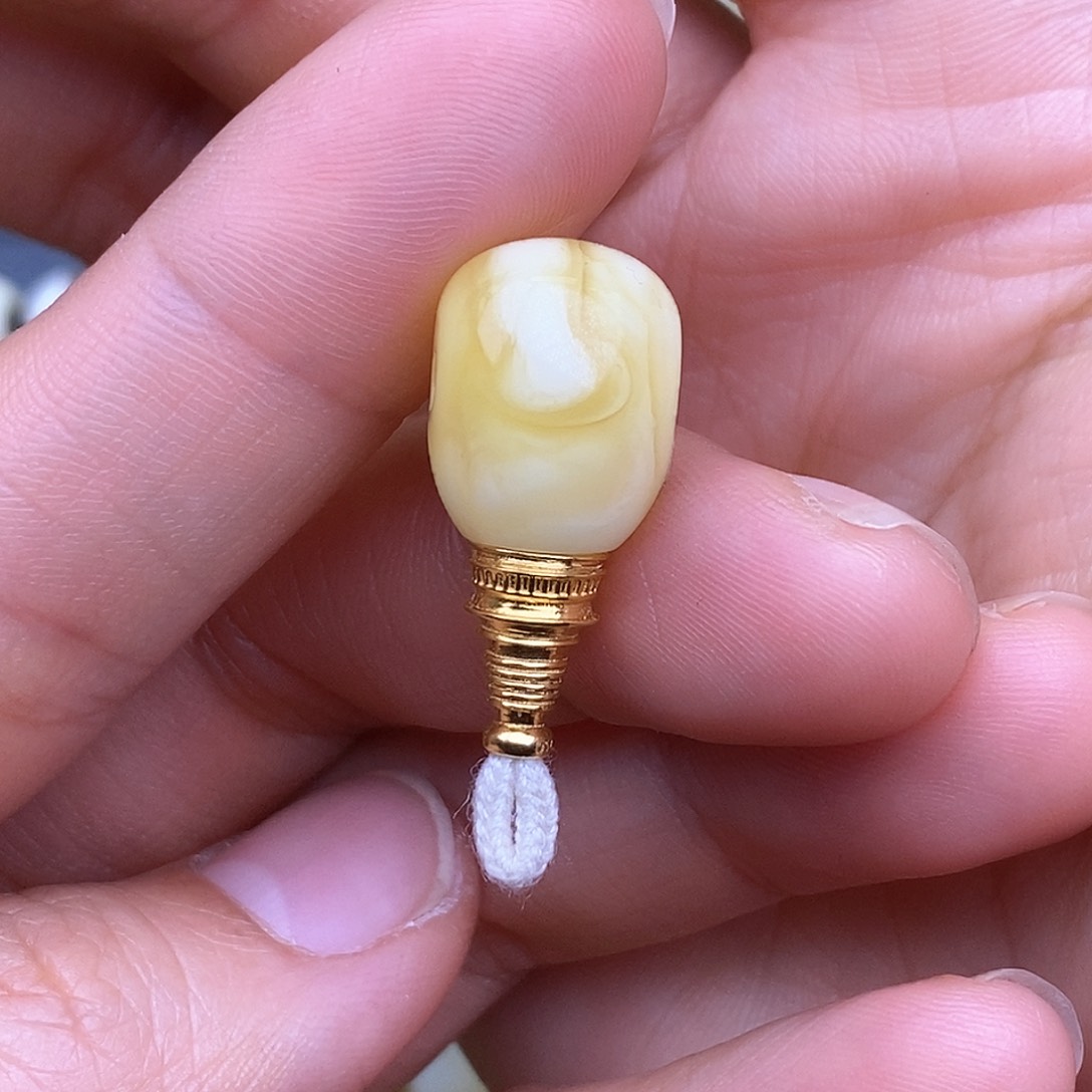 琥珀裸石18K金镶嵌11.6mm 蜜蜡金塔三通