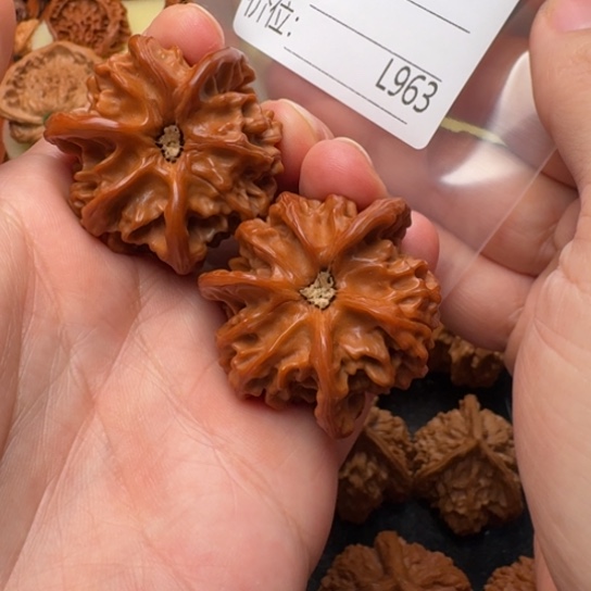 用***3把件文玩核桃38红皮三棱