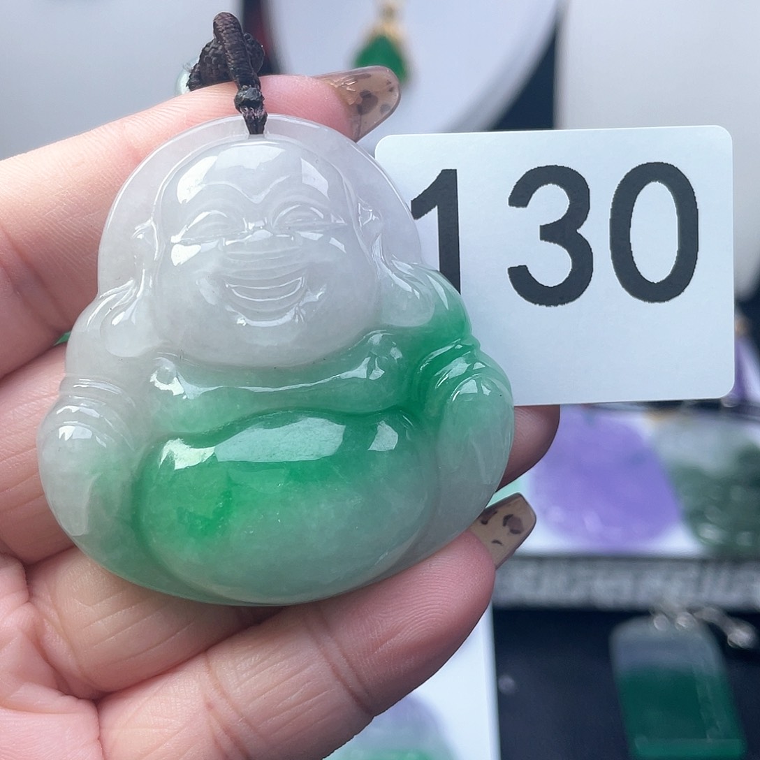 翡翠吊坠(赠链)未镶嵌