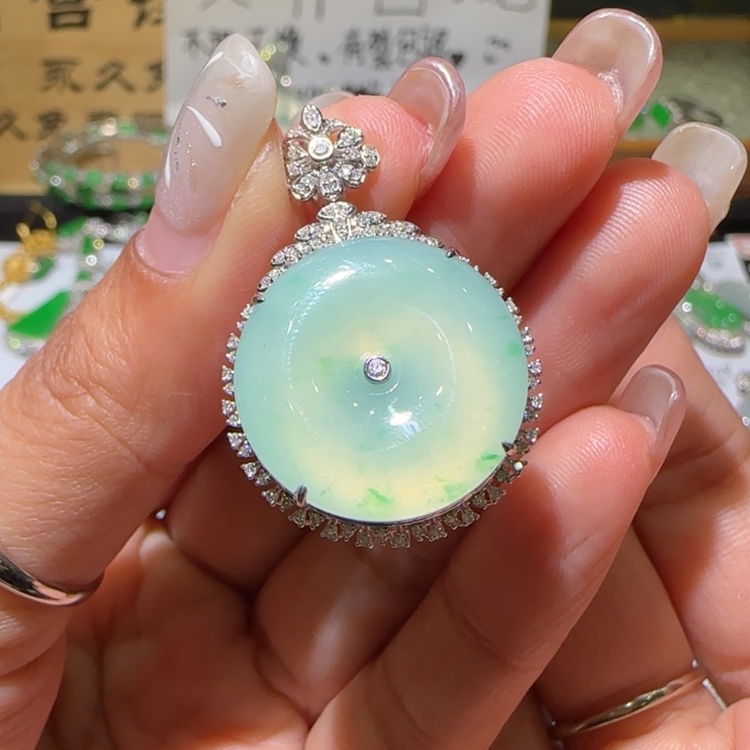 【闪购商品】翡翠颈饰18K金镶嵌缅甸