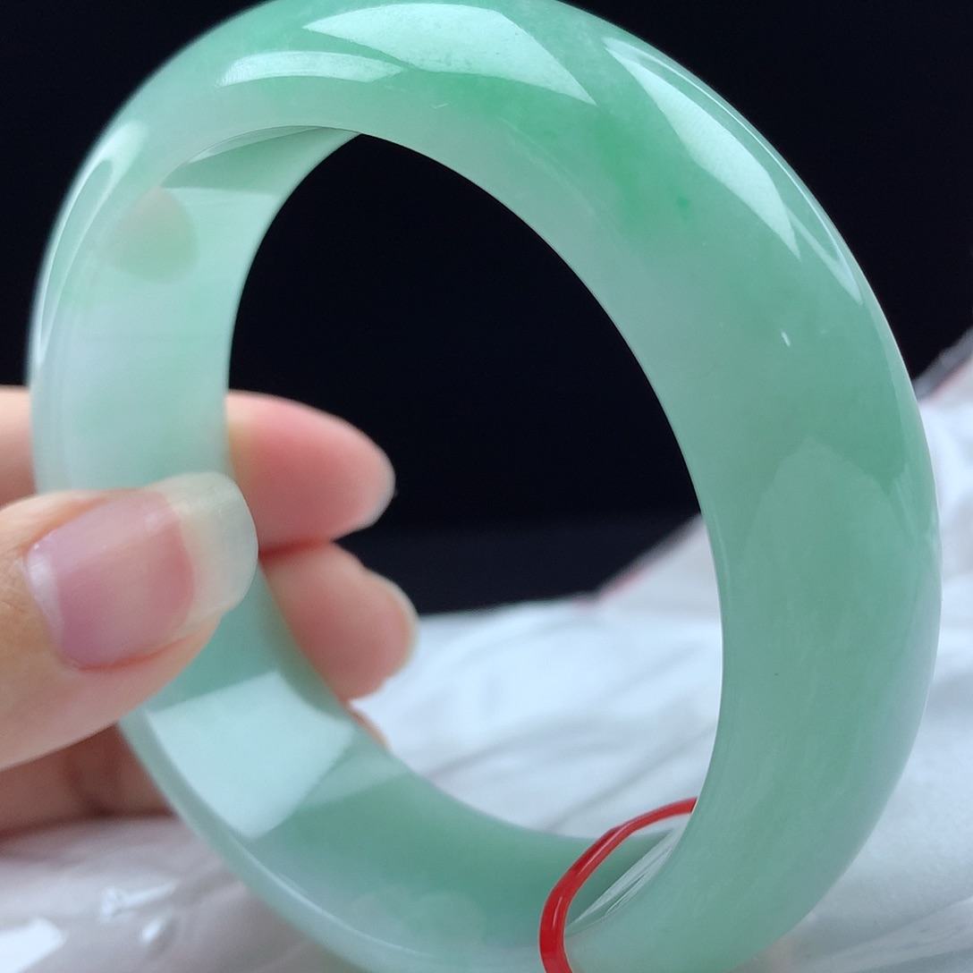 未镶嵌手镯翡翠97006，