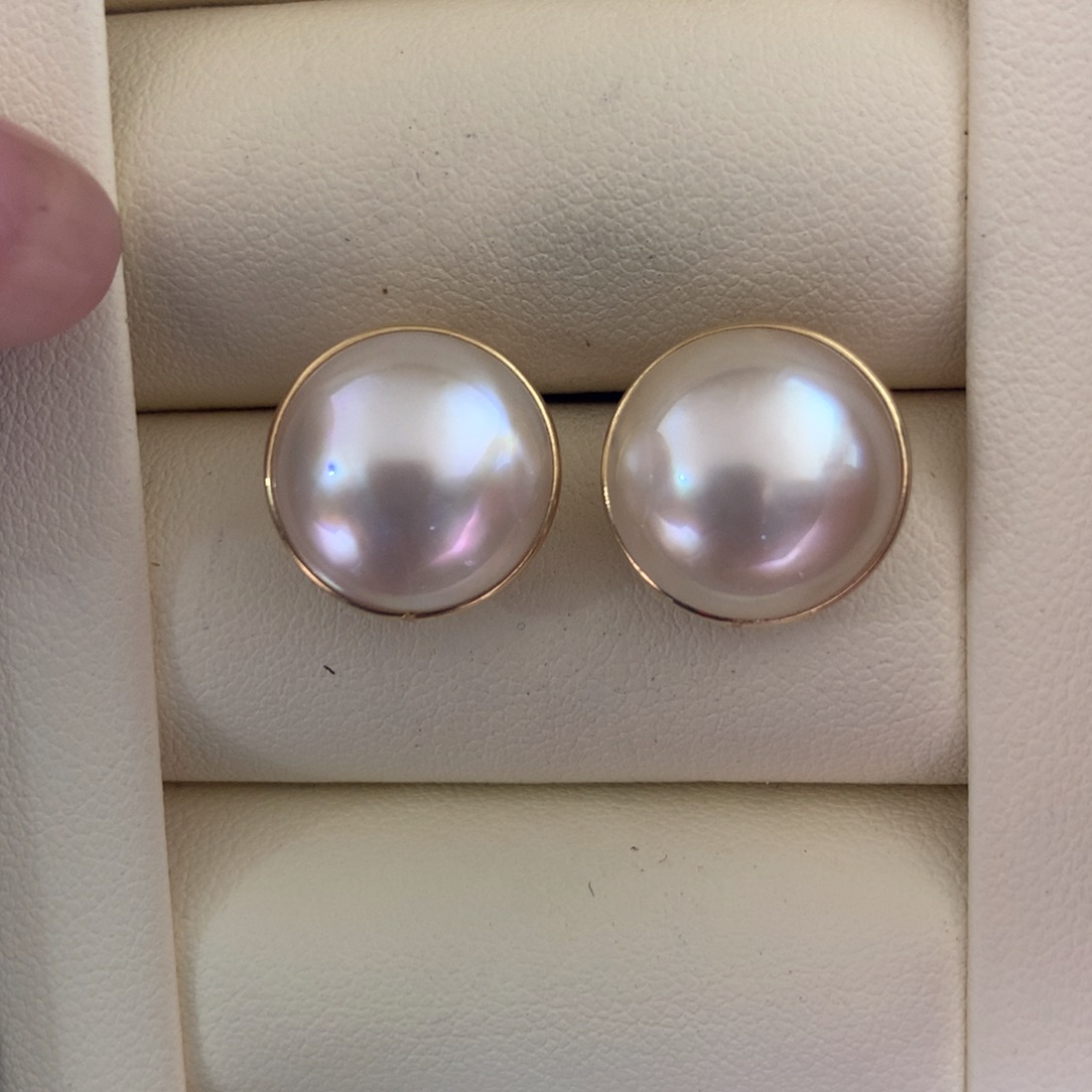 耳饰18K金镶嵌拼合珍珠（马贝珠）