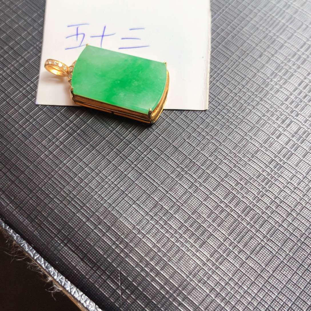 颈饰18K金镶嵌翡翠翡翠
