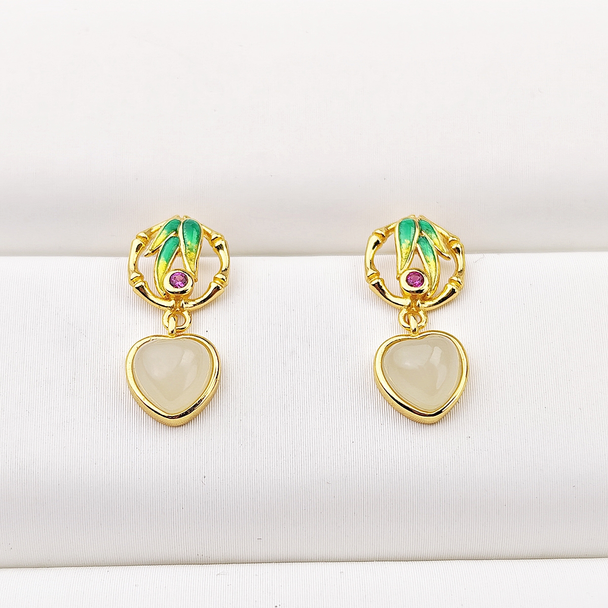 S925银镶和田玉爱心耳钉珐琅彩镶嵌女款时尚复古典耳饰礼物