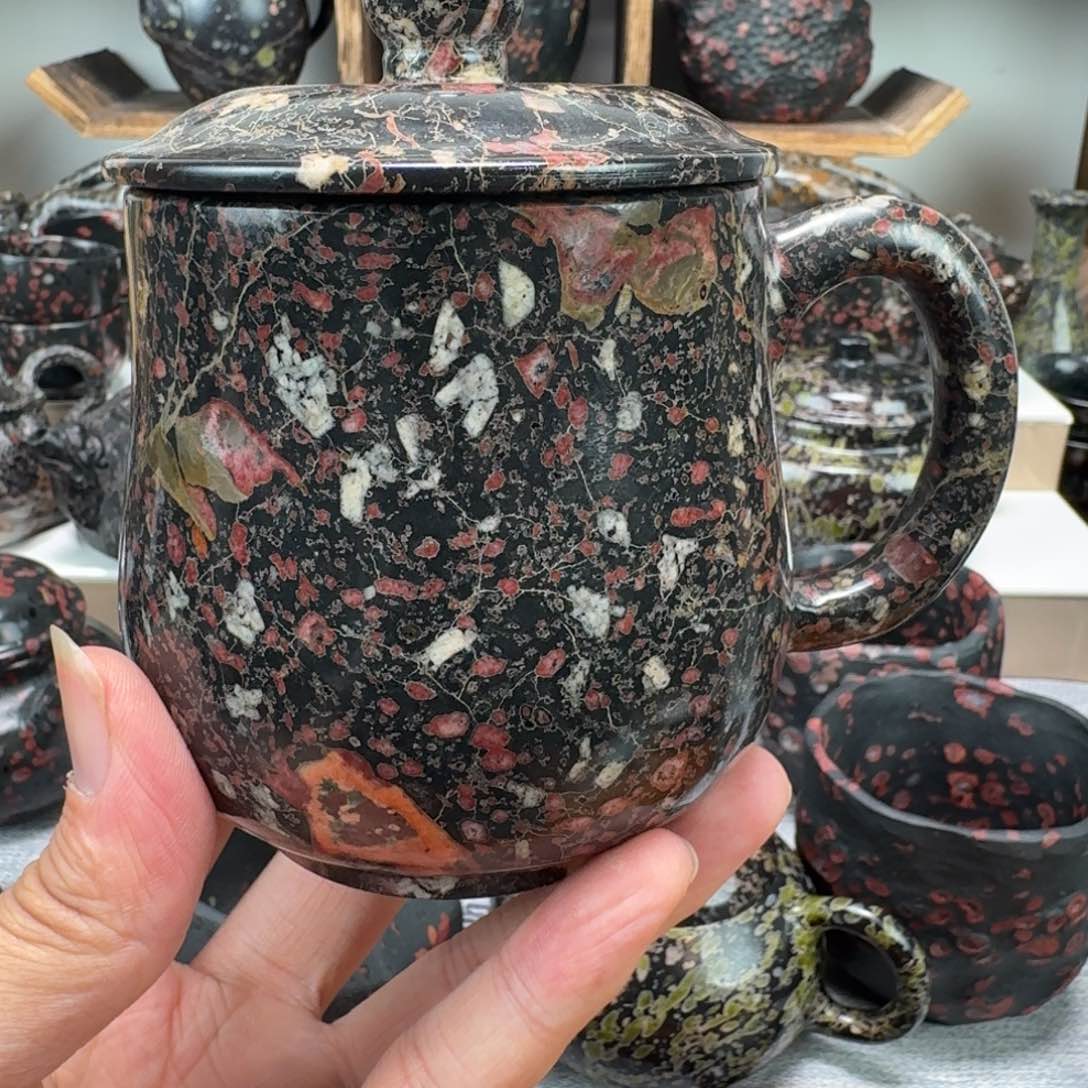 学*?梅花玉精品大肚杯