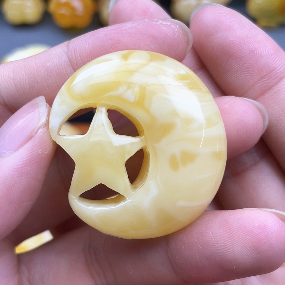 琥珀裸石未镶嵌蜜蜡