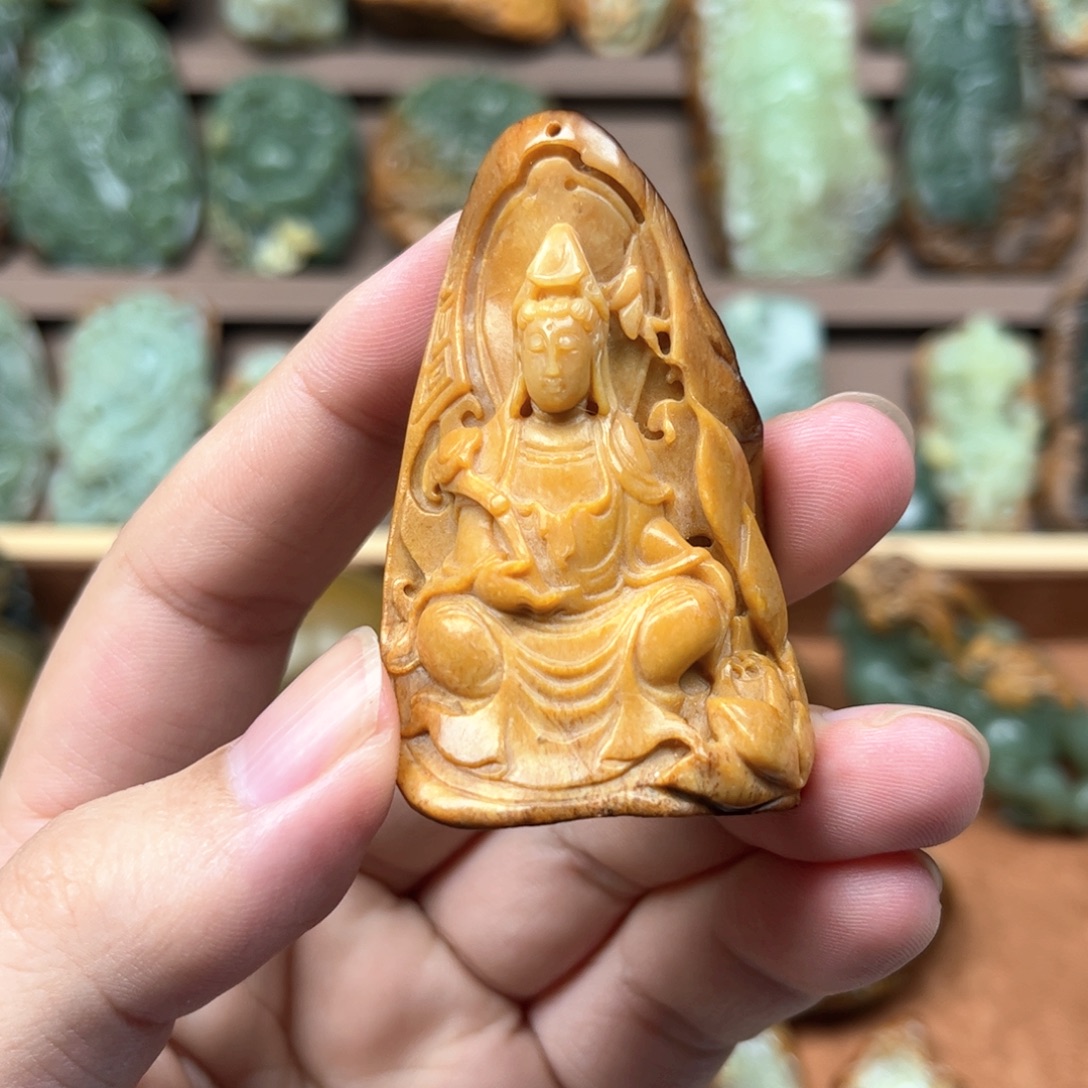 萨***尔岫岩河磨玉（透闪石质玉）未镶嵌挂件