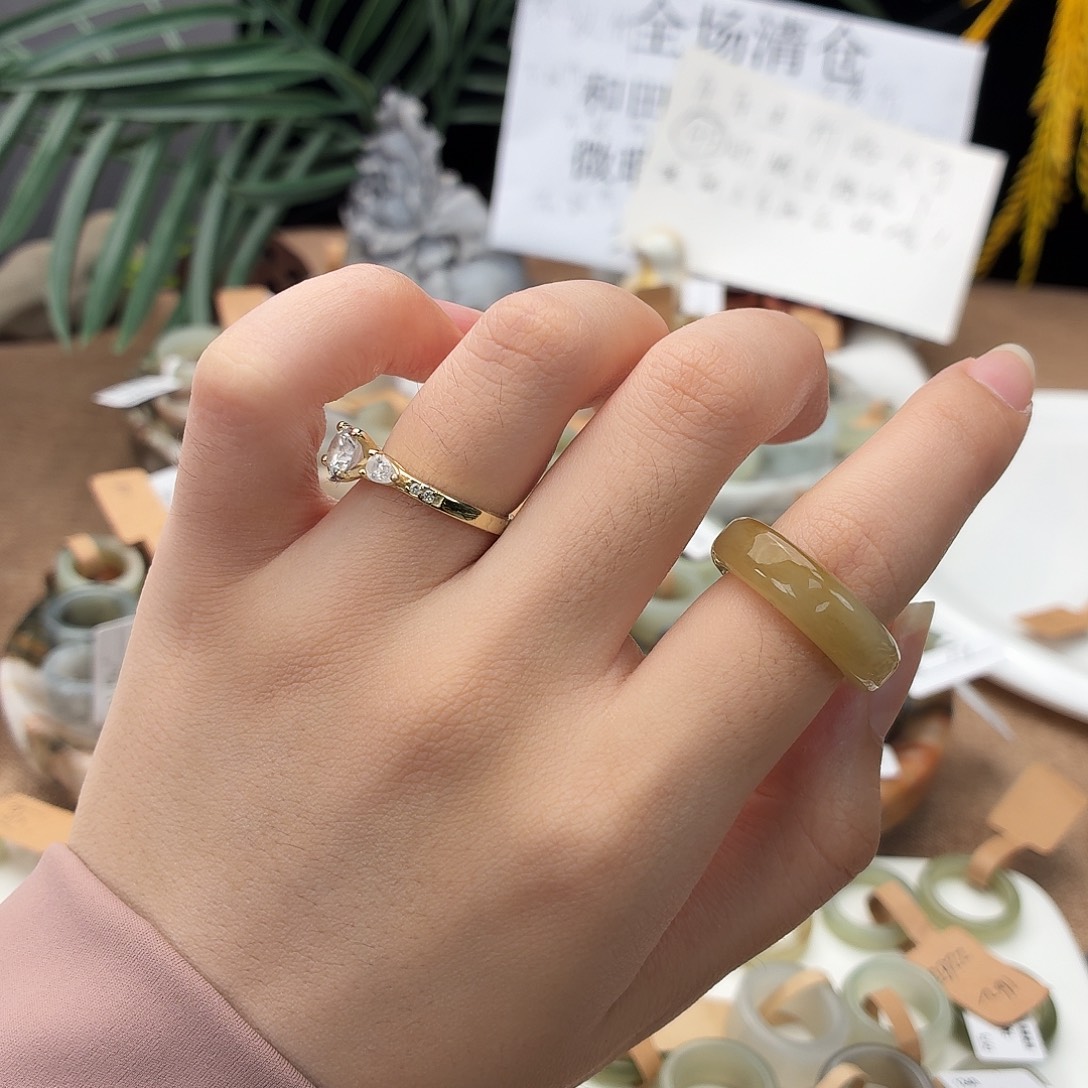 和田玉（糖玉）戒指未镶嵌x10糖窄切17.2不退换