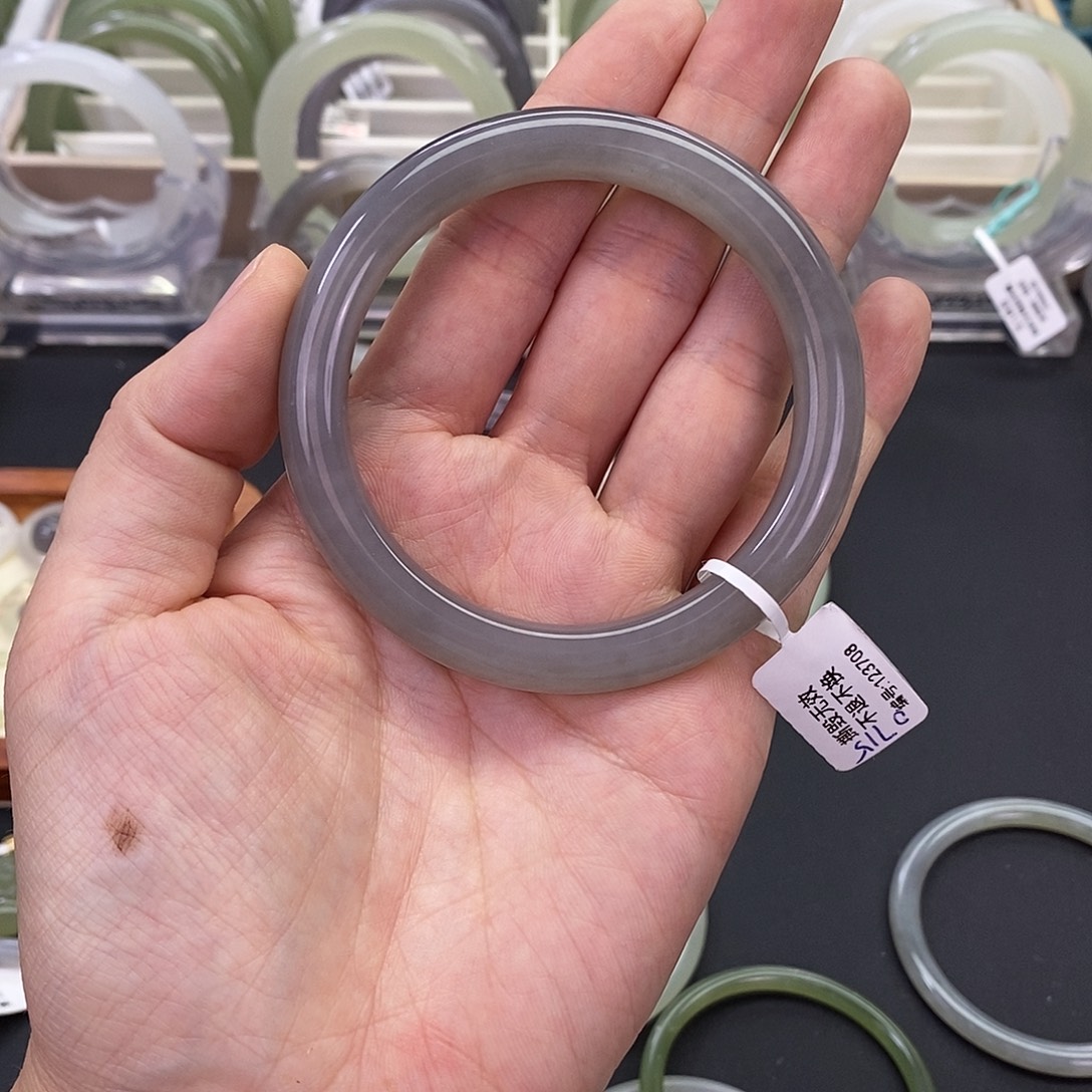 和田玉未镶嵌珠宝奇石57