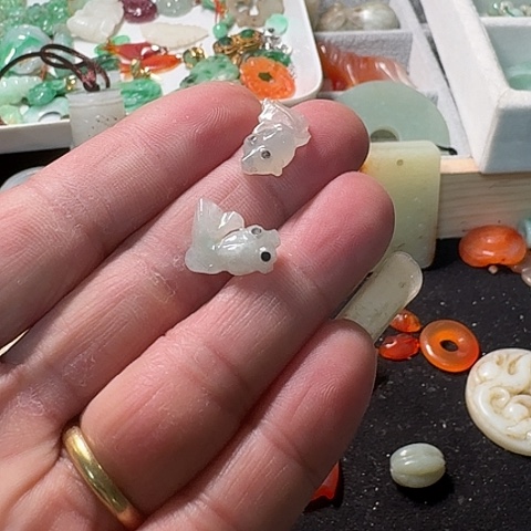 翡翠颈饰未镶嵌一***静