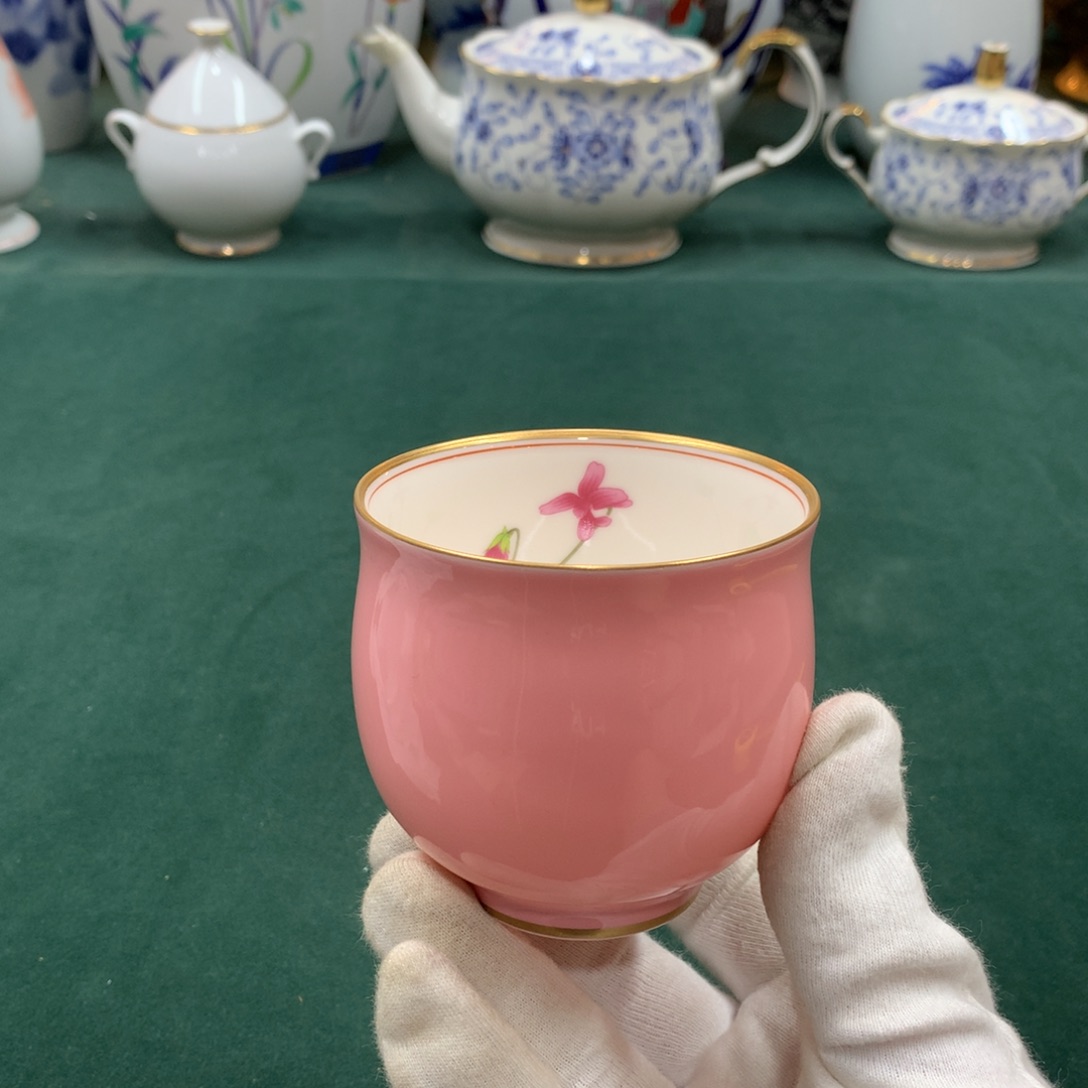 摆件全是大漂亮瓷器啊美美哒