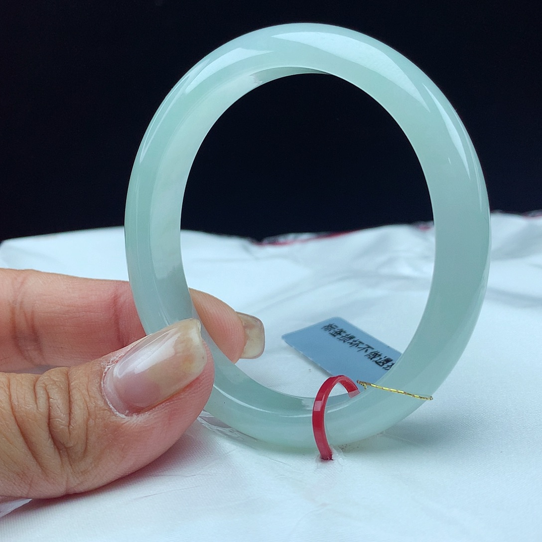 翡翠手镯未镶嵌54圈 0752