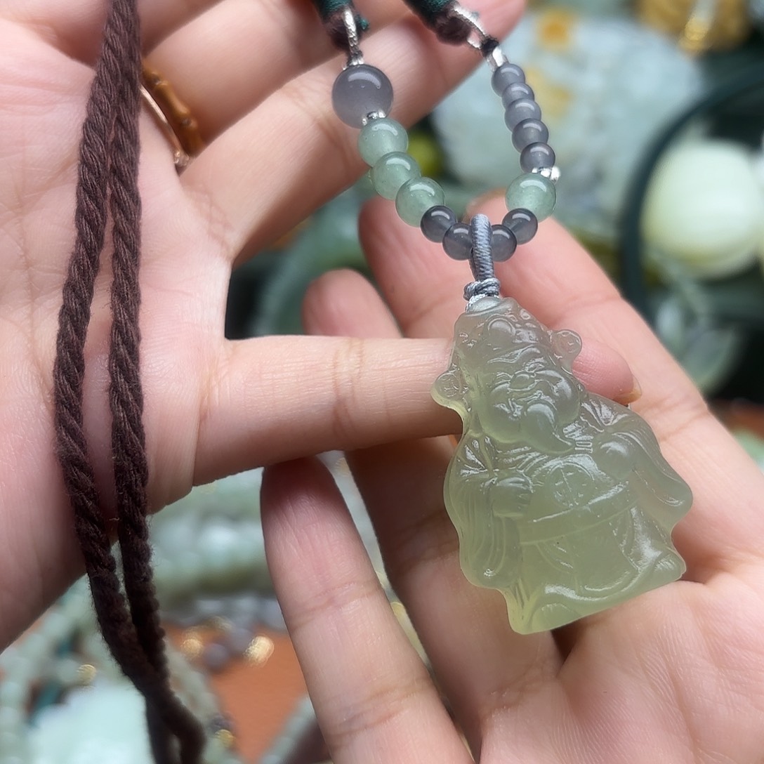 蛇纹石玉未镶嵌吊坠