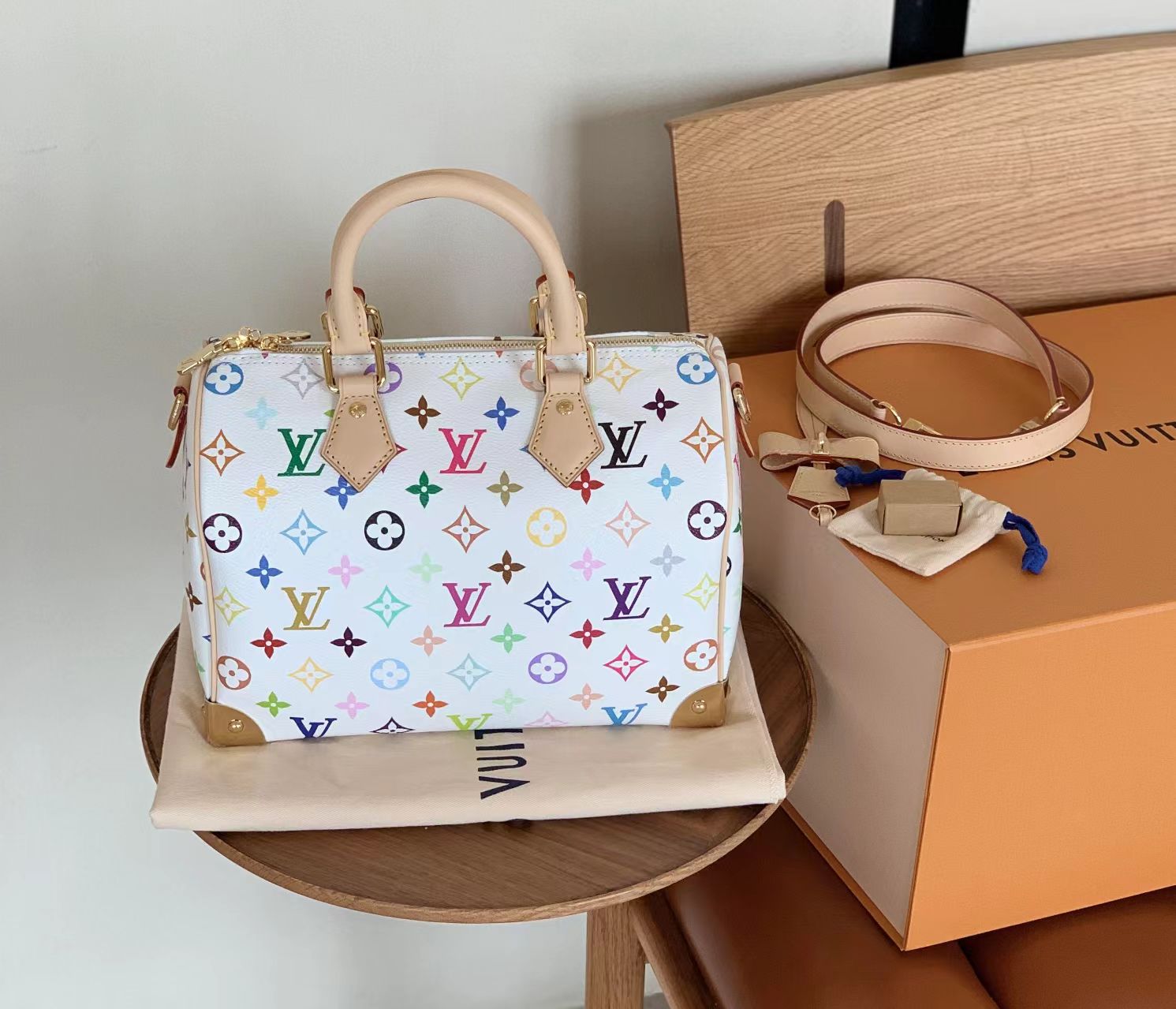 未使用 LouisVuitton/路易威登 壹臻/ 白三彩speedy25包 80854103