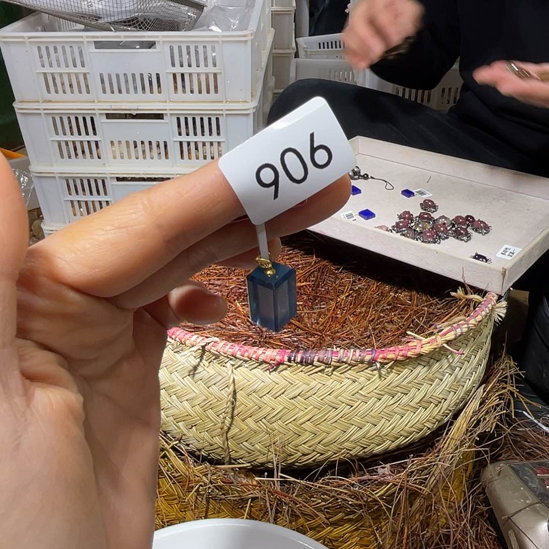 水晶摆件…..未镶嵌王**爷h l 605