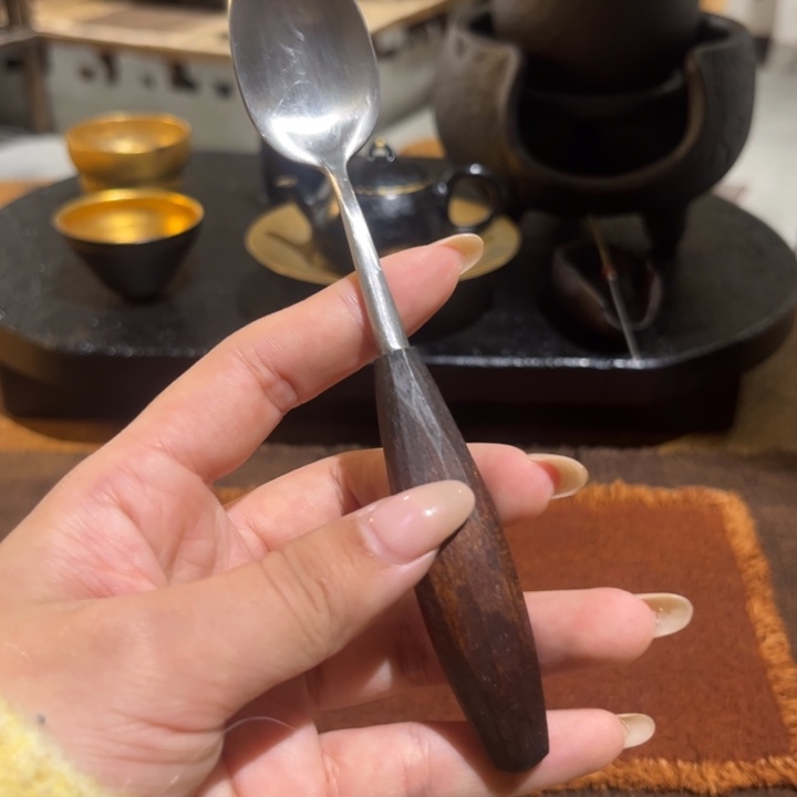 景德镇鱼和熊手工陶艺