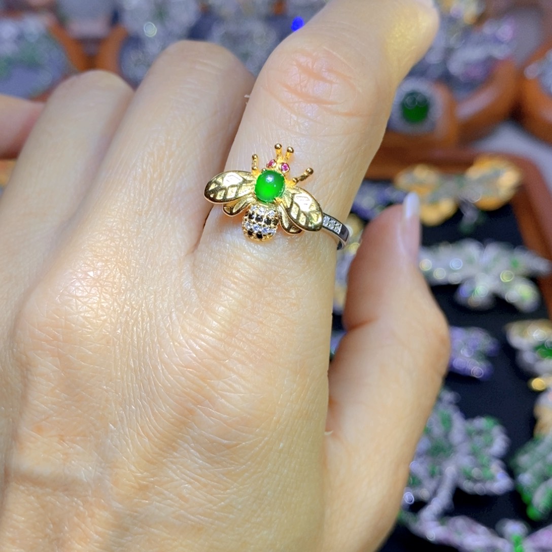 翡翠颈饰银S925镶嵌天然翡翠