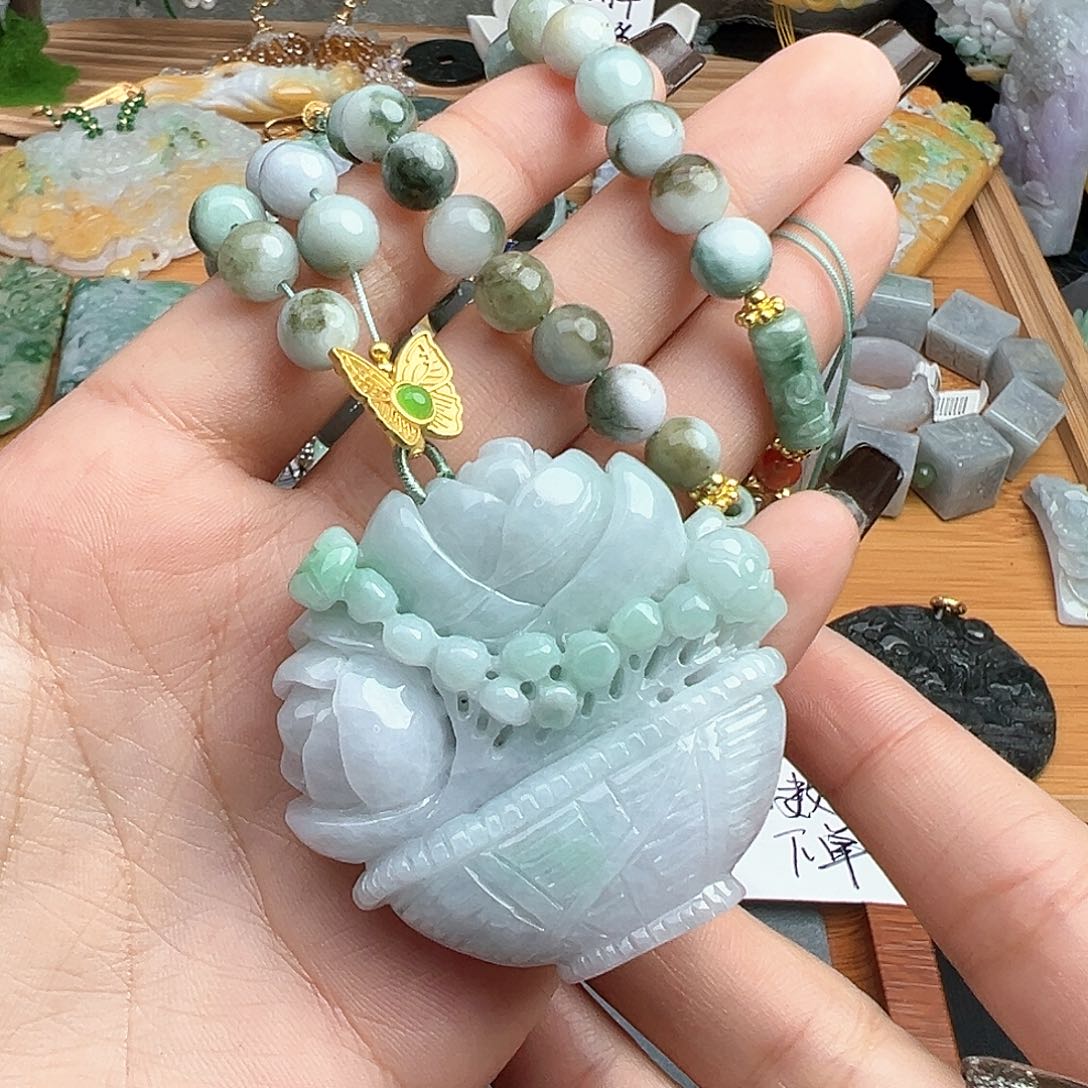 翡翠吊坠(赠链)未镶嵌吊坠23