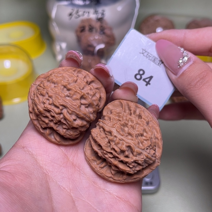 文玩核桃把件39尺全品三角白84